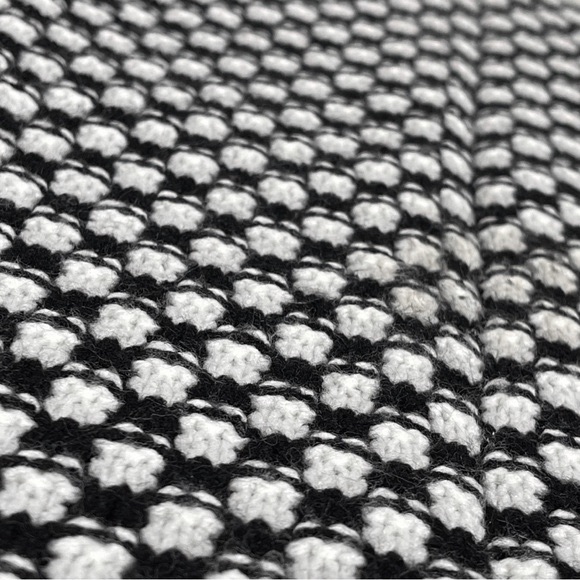 Xhileration size small black & white checkered sweater w/white sides & cuffs EUC - Picture 6 of 14